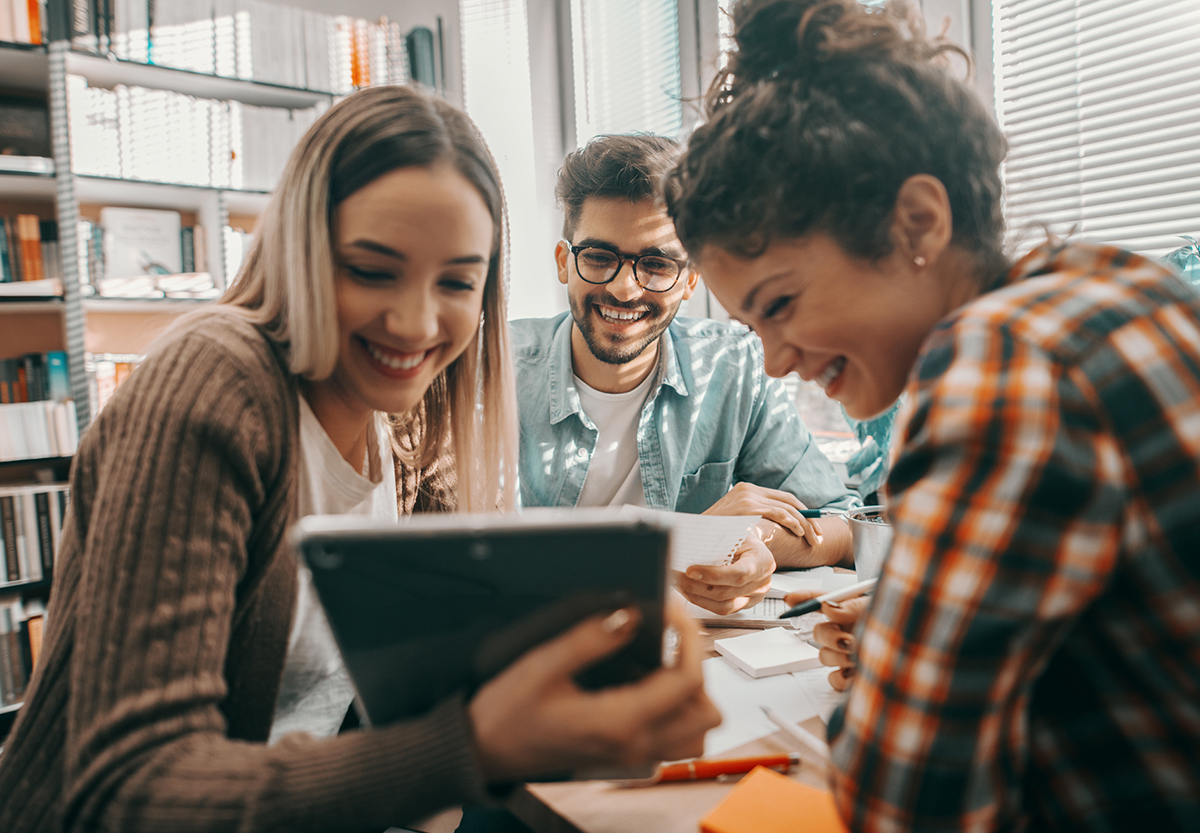 friends studying